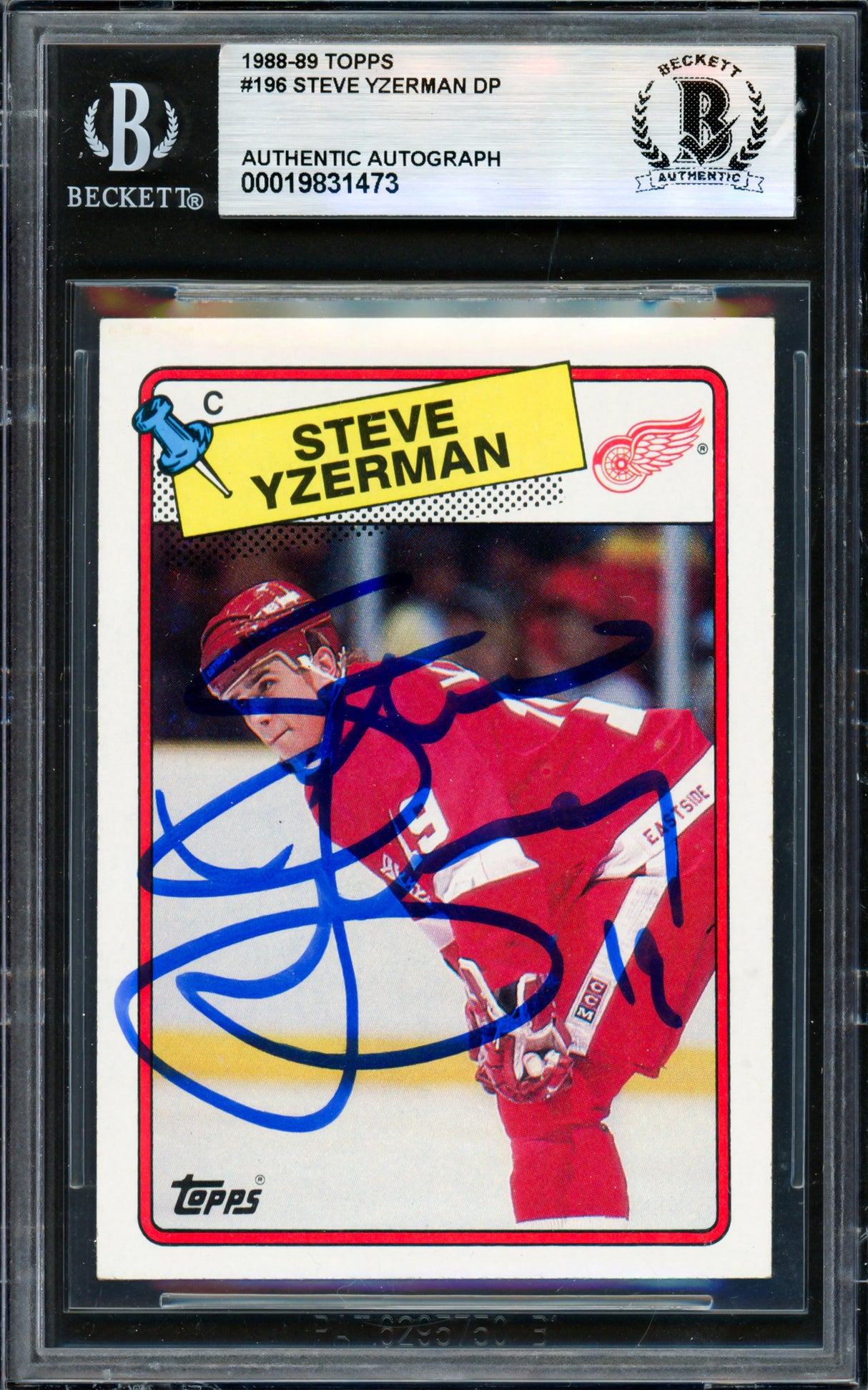 Steve Yzerman Autographed 1988-89 Topps Card #196 Detroit Red Wings Beckett BAS #19831473