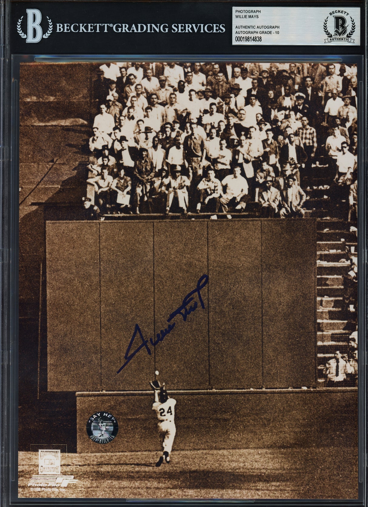 Willie Mays Autographed 8x10 Photo San Francisco Giants Auto Grade Gem Mint 10 Beckett BAS #19814838