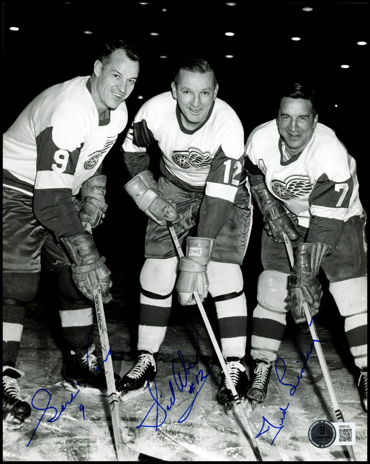 Gordie Howe, Sid Abel, & Ted Lindsay Autographed 8x10 Photo Production Line Beckett BAS #AE85142