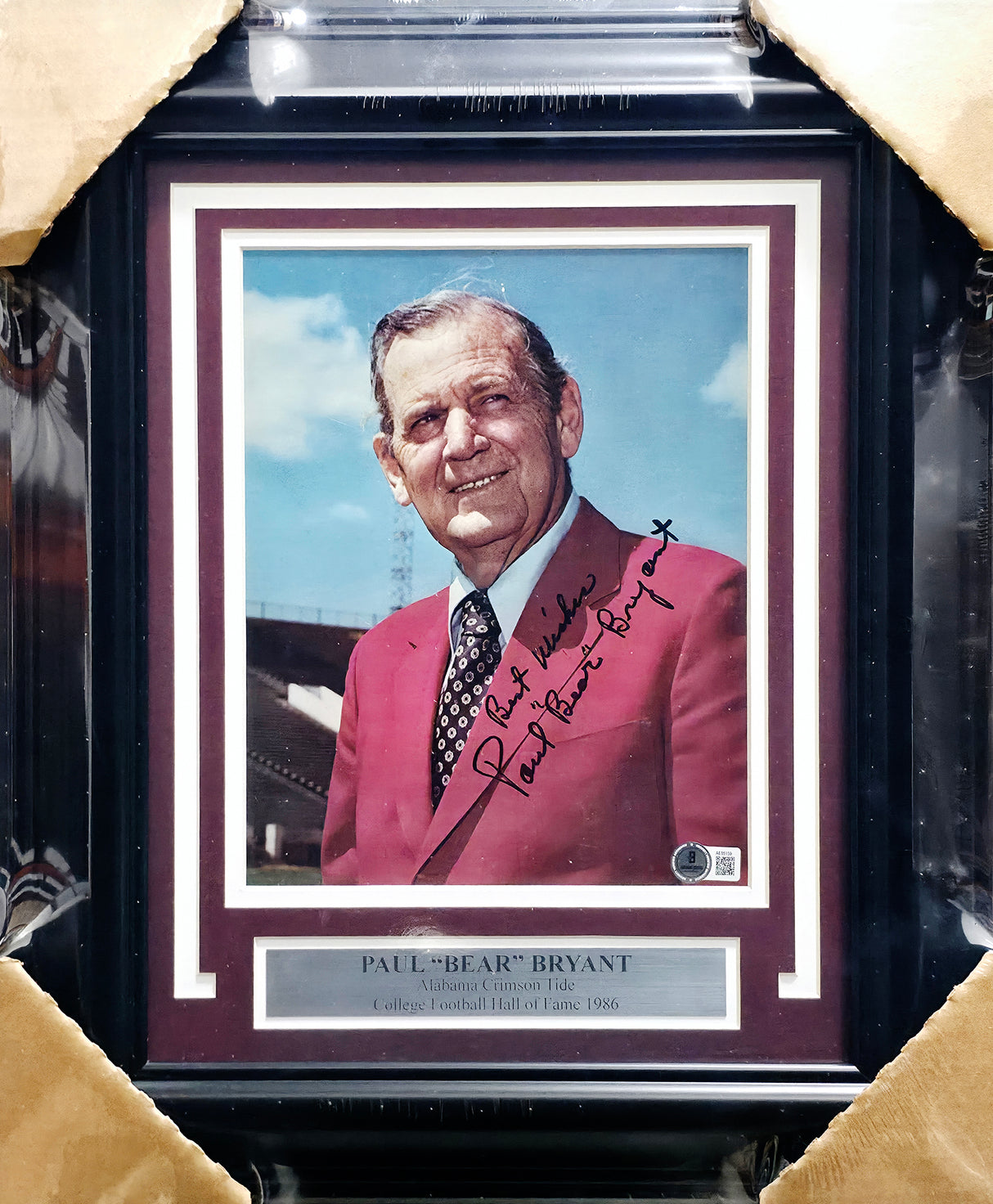 Paul Bear Bryant Autographed Framed 8x10 Photo Alabama Crimson Tide "Best Wishes" Beckett BAS #AE85159