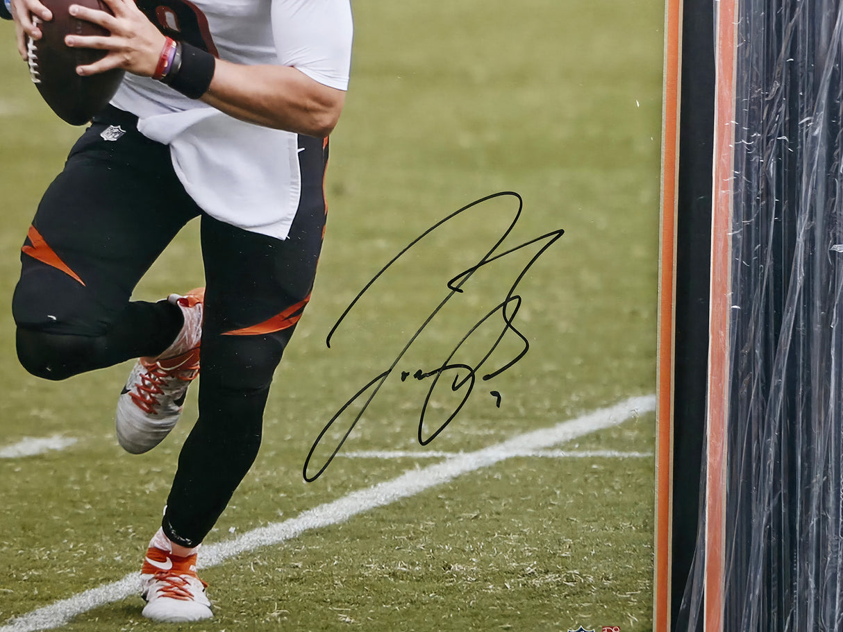 Joe Burrow Autographed Framed 16x20 Photo Cincinnati Bengals Fanatics Holo #DQ16474335