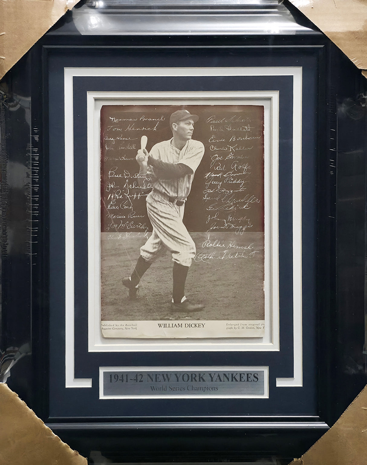 1941-42 New York Yankees Team Autographed Framed 7x10 Photo With 27 Signatures Including Joe DiMaggio Beckett BAS #AE49195