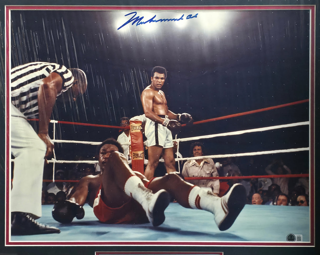 Muhammad Ali Autographed Framed 16x20 Photo Beckett BAS #AE85499
