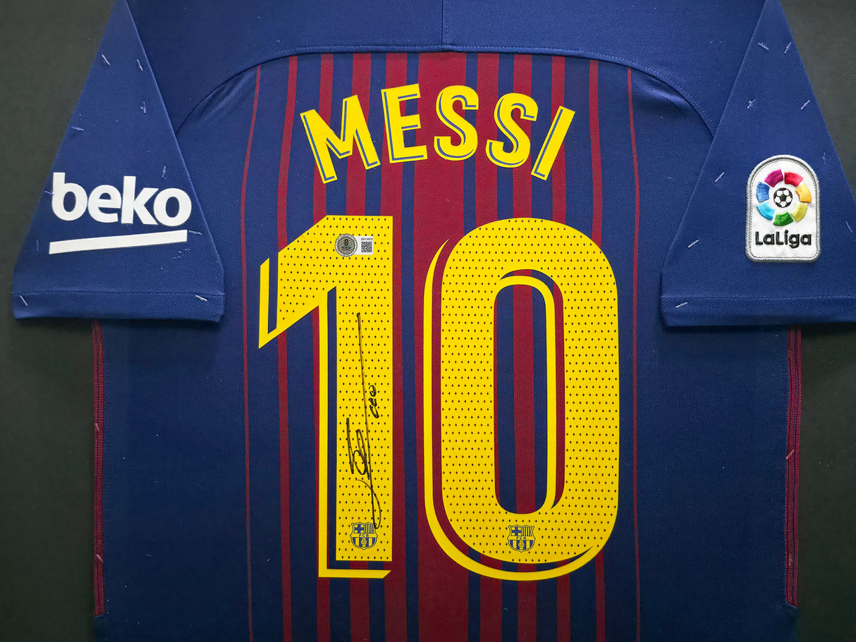 2018-19 FC Barcelona Lionel Messi Autographed Framed Red & Blue Nike Jersey Beckett BAS Witness #2W114075
