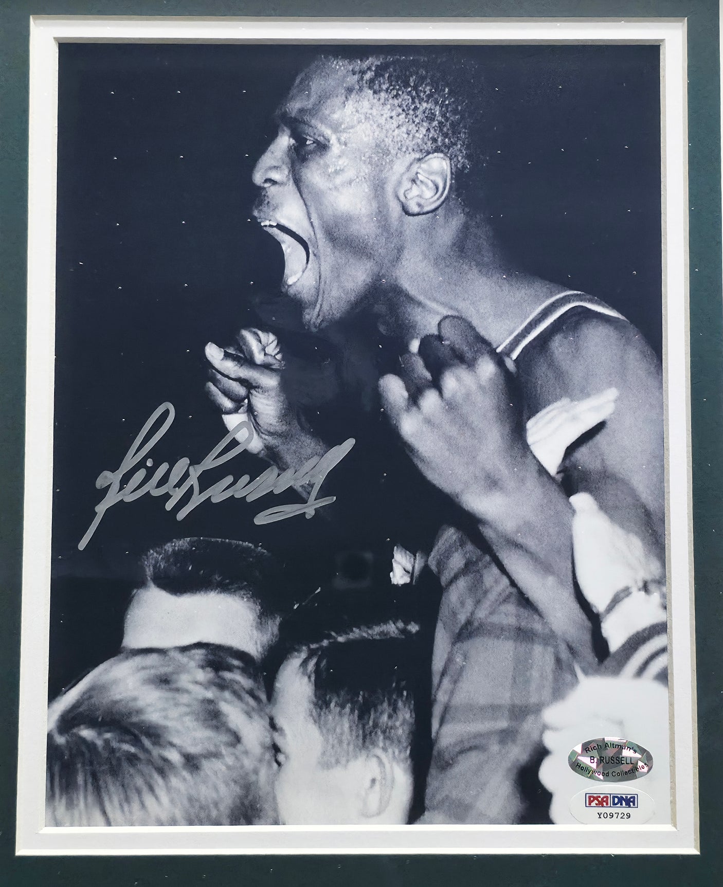 Bill Russell Autographed Framed 8x10 Photo Boston Celtics PSA/DNA #Y09729