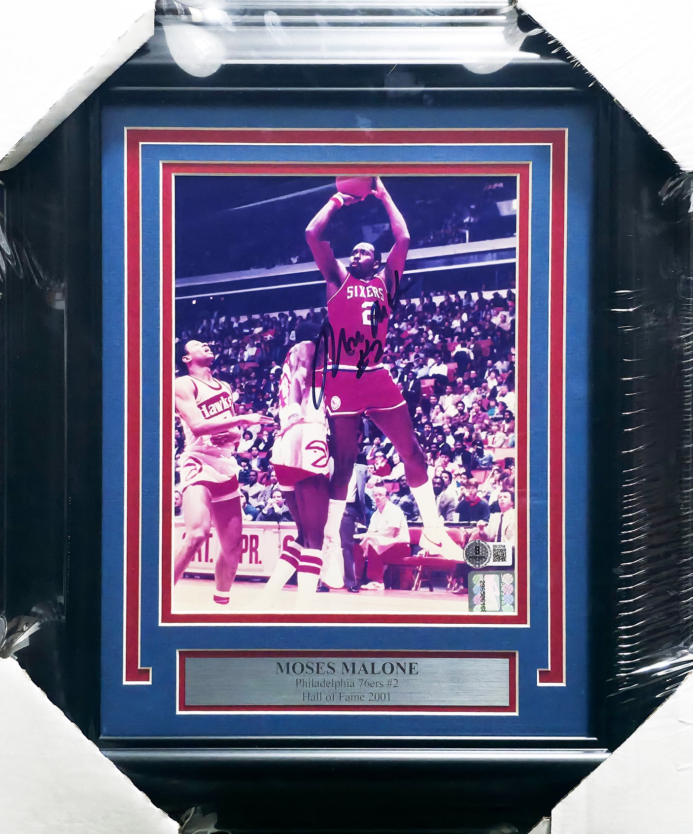Moses Malone Autographed Framed 8x10 Photo Philadelphia 76ers Beckett BAS QR #BS12744