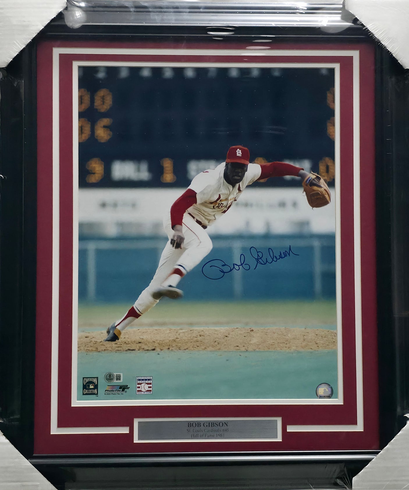 Bob Gibson Autographed Framed 16x20 Photo St. Louis Cardinals Beckett BAS QR #BS30408
