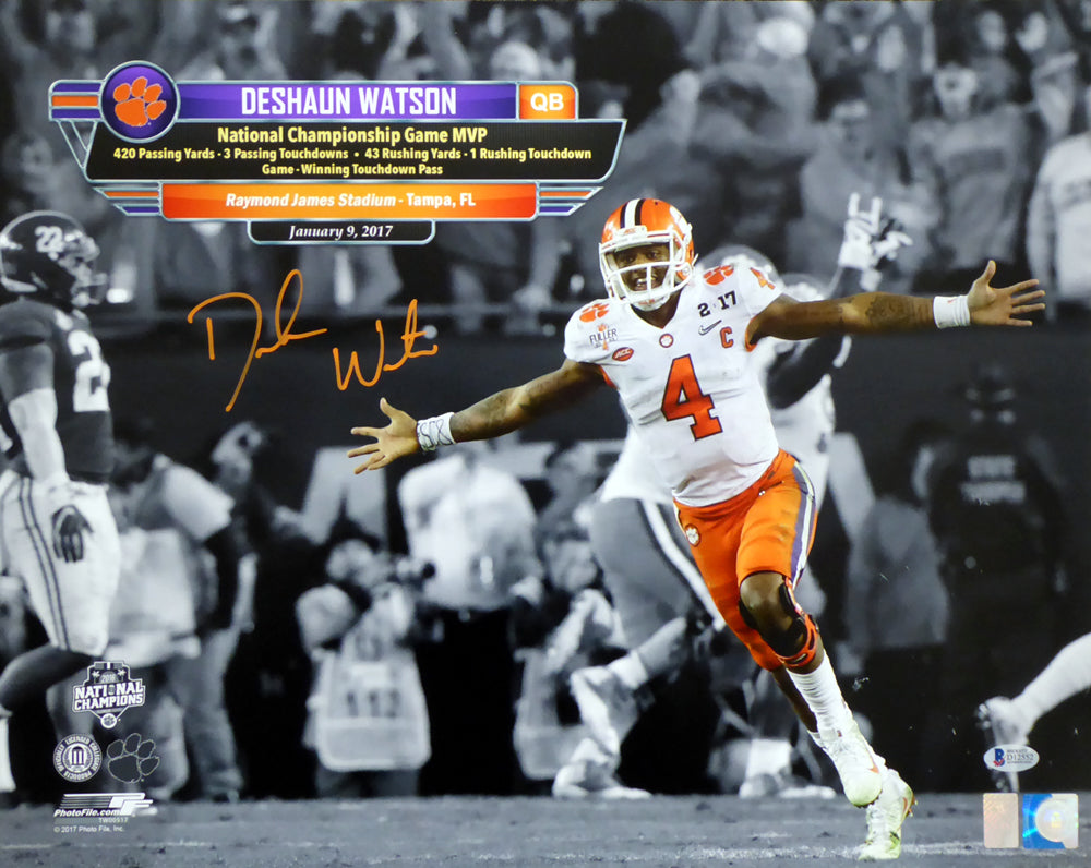 Deshaun Watson Autographed 16x20 Photo Clemson Tigers Beckett BAS Stock #126464