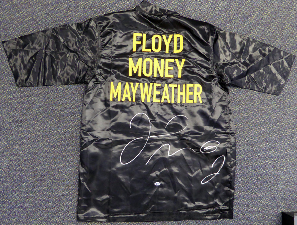 Floyd Mayweather Jr. Autographed Black Boxing Robe Beckett BAS Stock #121804