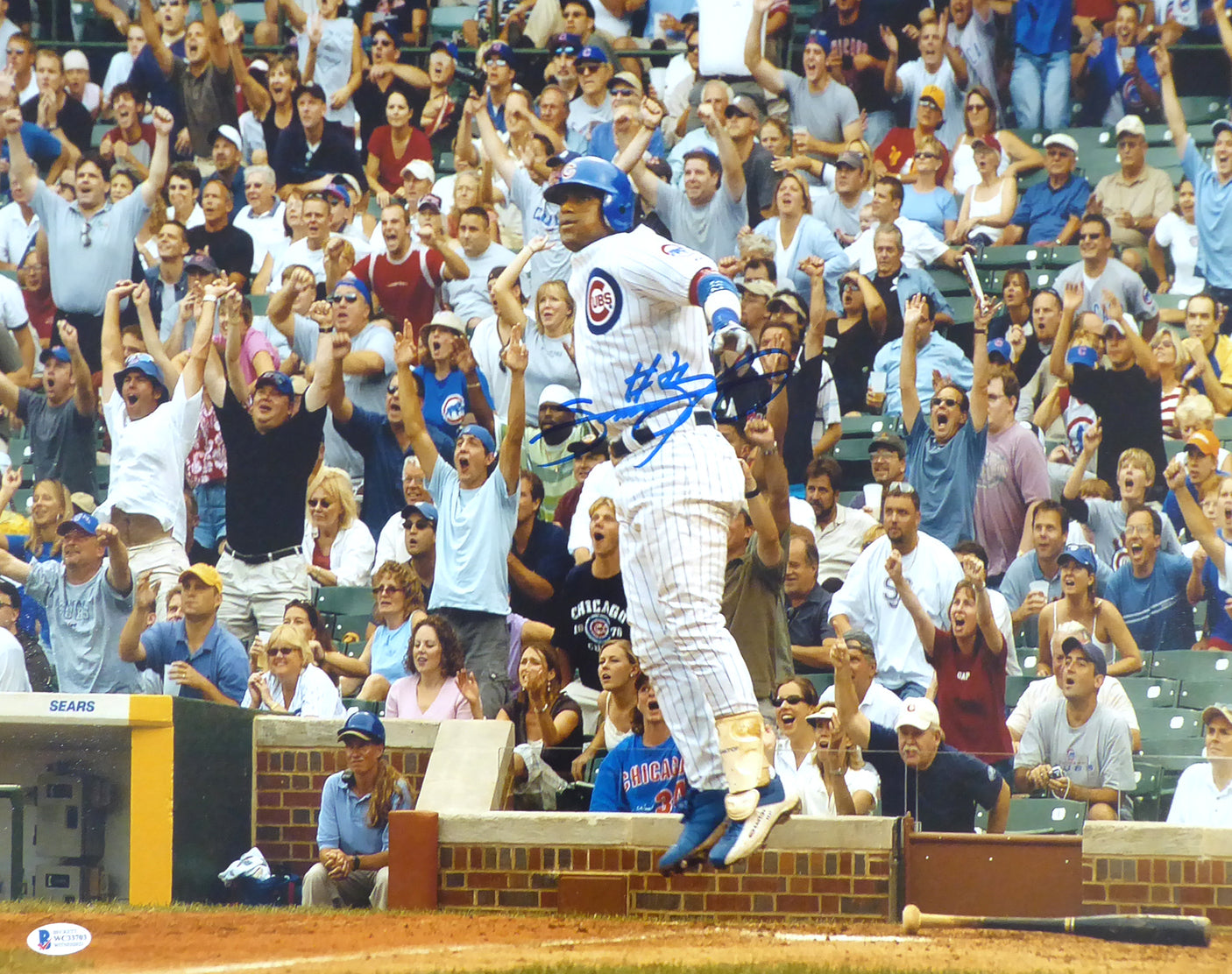 Sammy Sosa Autographed 16x20 Photo Chicago Cubs Beckett BAS Stock #177694