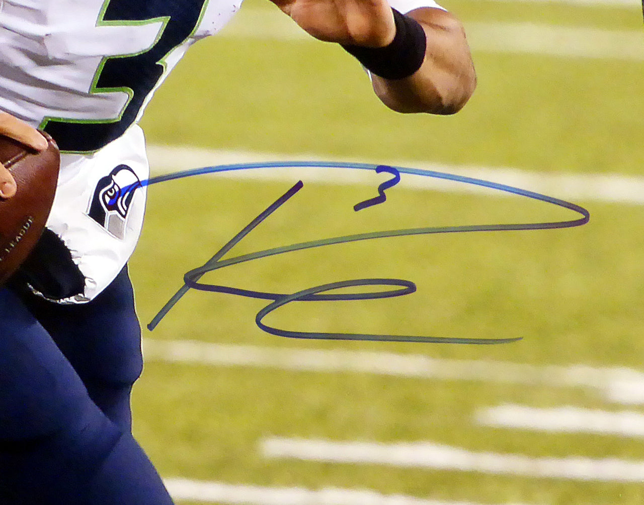 Russell Wilson Autographed 16x20 Photo Seattle Seahawks Super Bowl RW Holo Stock #74642