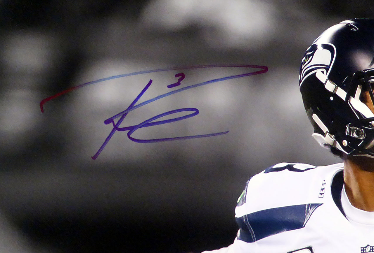 Russell Wilson Autographed 16x20 Photo Seattle Seahawks Super Bowl RW Holo Stock #80814