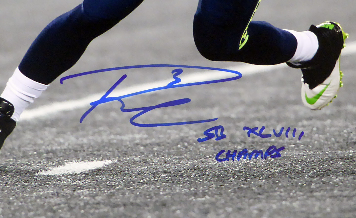 Russell Wilson Autographed 16x20 Photo Seattle Seahawks Super Bowl "SB XLVIII Champs" RW Holo Stock #105131