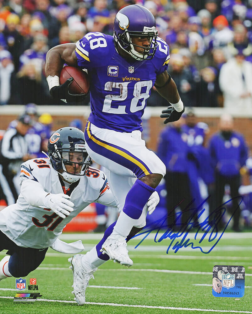 Adrian Peterson Signed Minnesota Vikings Action vs Bears 8x10 Photo