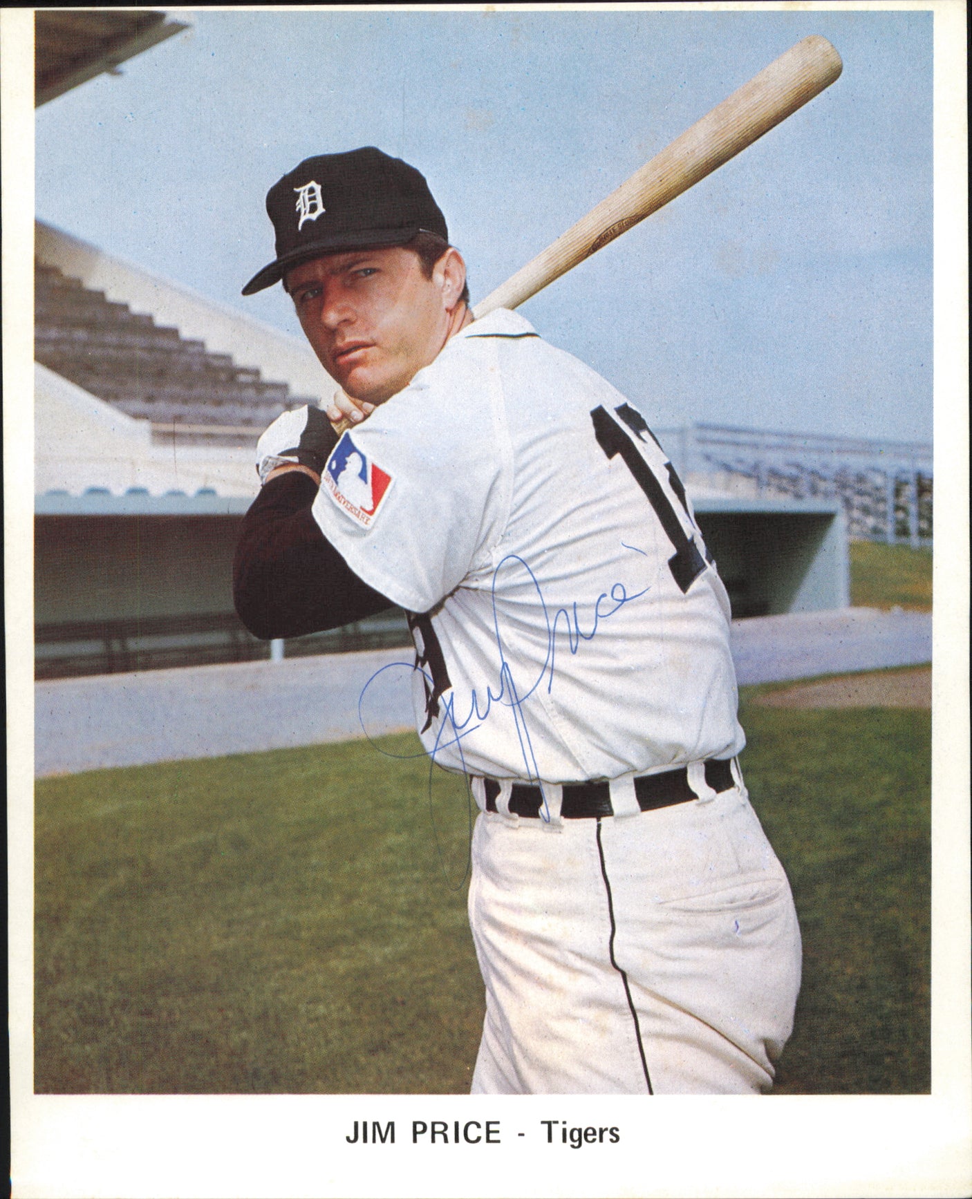 Detroit Tigers Autographed 13 Count Lot of 7x9 Team Issued Photos All Different With Joe Niekro SKU #236184