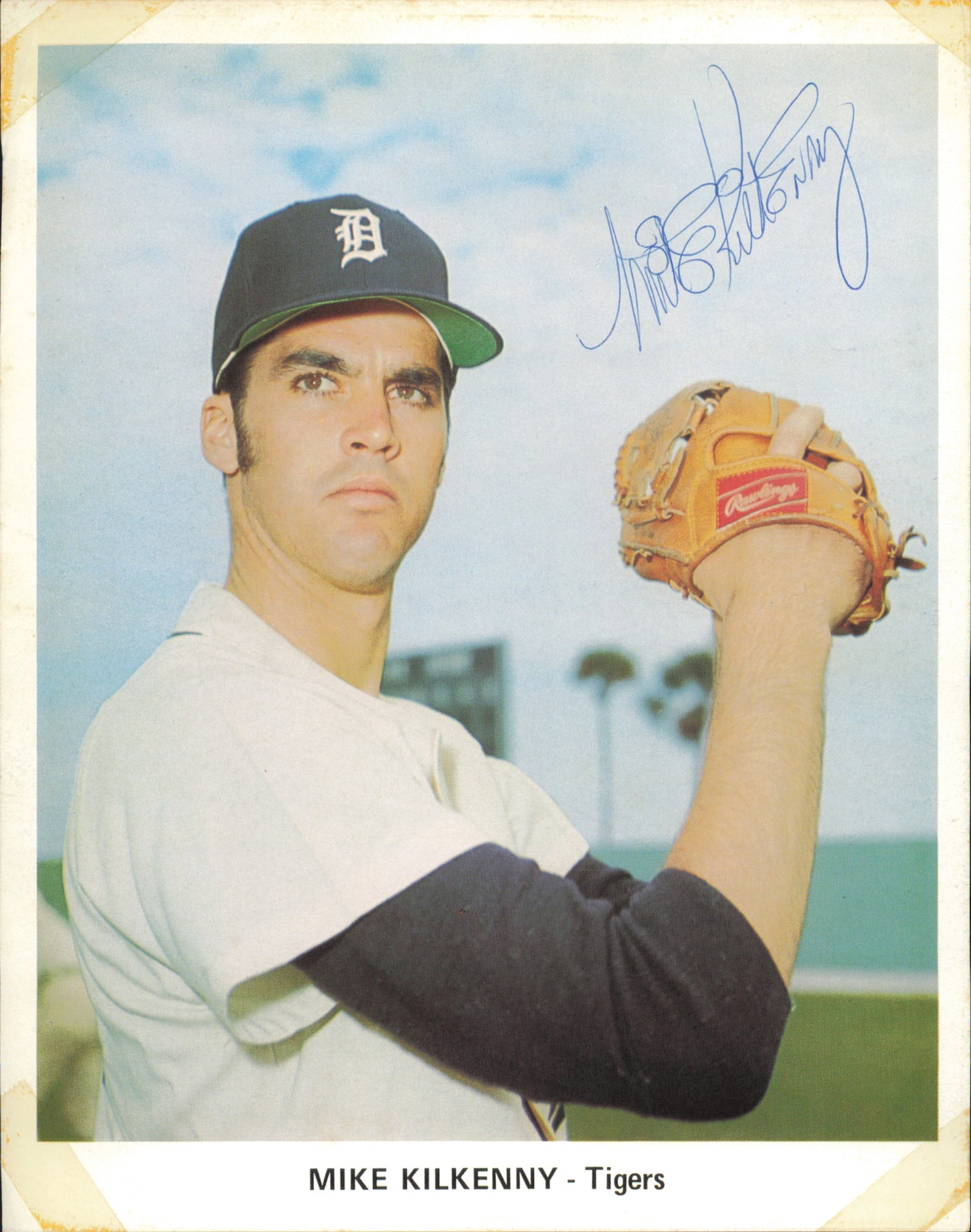 Detroit Tigers Autographed 13 Count Lot of 7x9 Team Issued Photos All Different With Joe Niekro SKU #236184