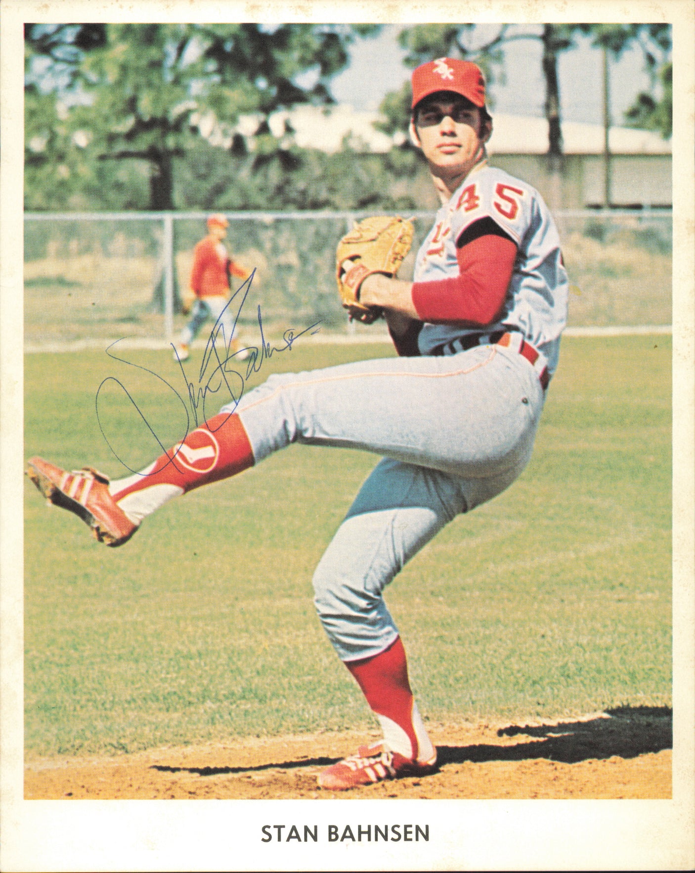 Chicago White Sox Autographed 17 Count Lot of 8x10 Team Issued Photos SKU #236199