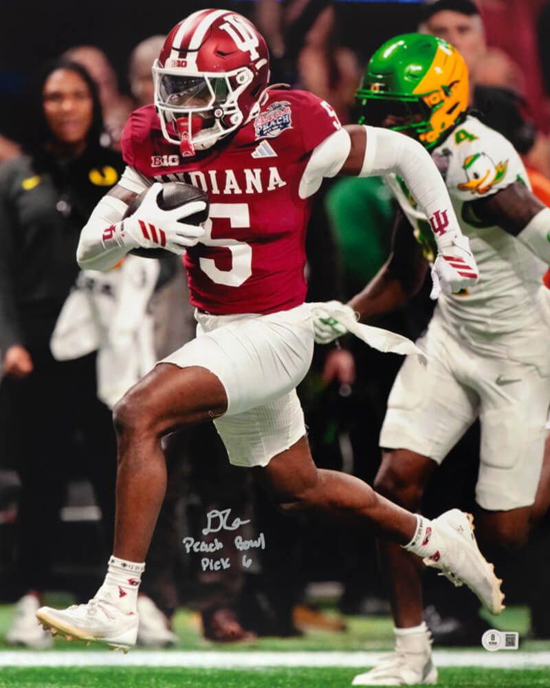 D'Angelo Ponds Signed Indiana Hoosiers Action 16x20 Photo w/Peach Bowl Pick 6 - (Beckett)