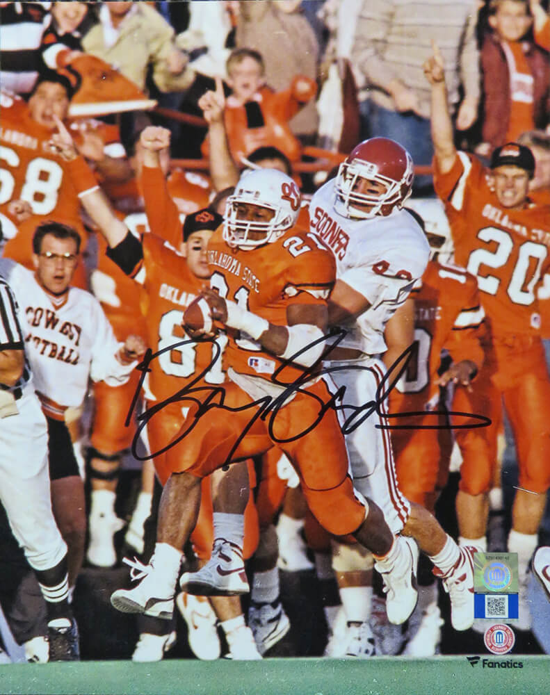 Barry Sanders Signed Oklahoma State Action vs Sooners 8x10 Photo
