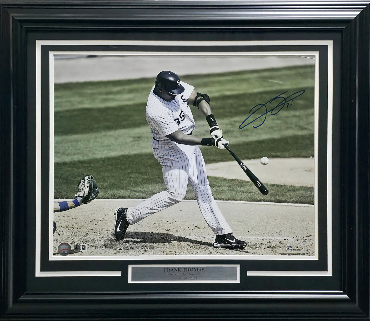 Frank Thomas Autographed Framed 16x20 Photo Chicago White Sox Beckett BAS Witness Stock #253650