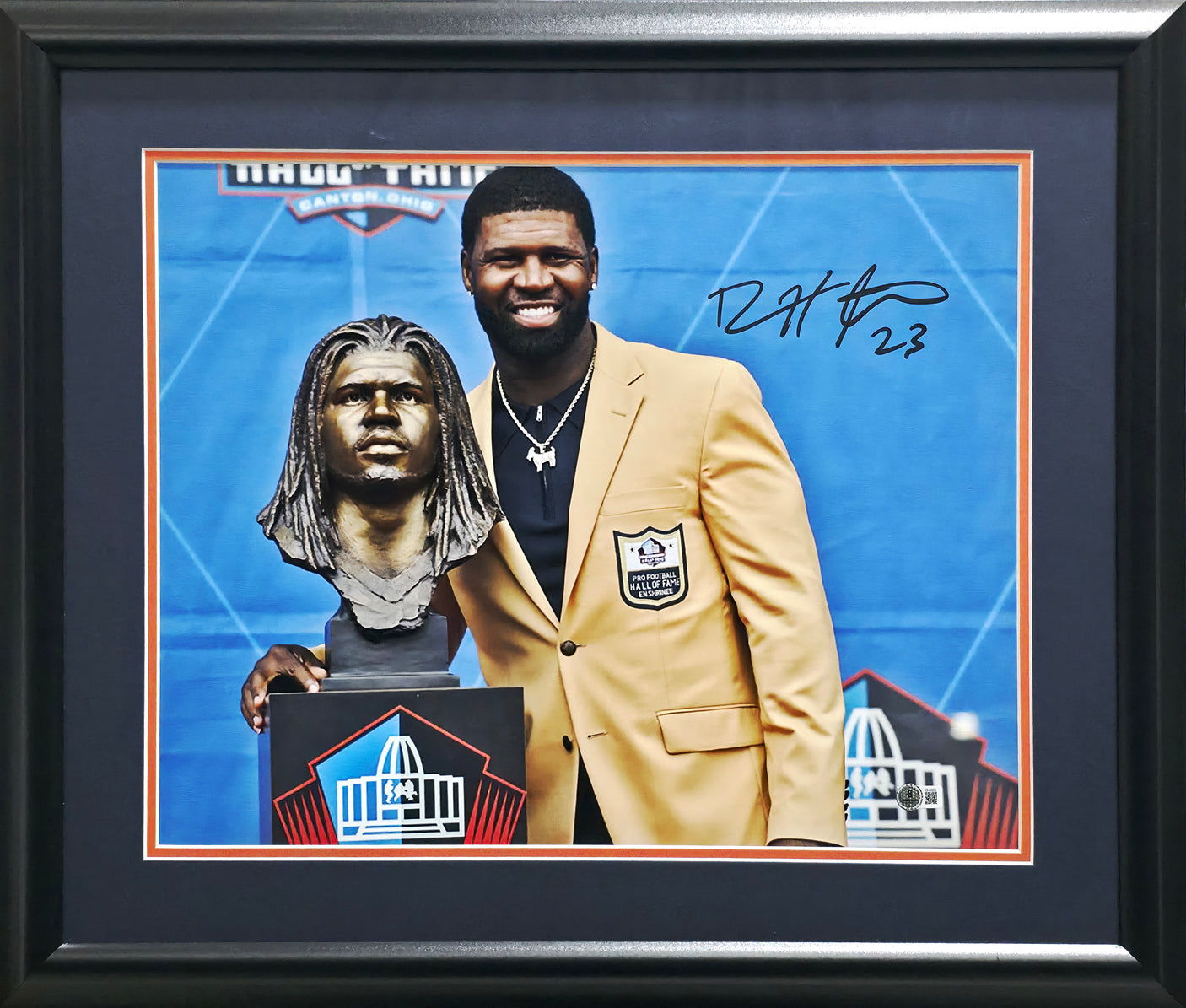 Devin Hester Autographed Framed 16x20 Photo Chicago Bears HOF Ceremony Beckett BAS QR Stock #253604
