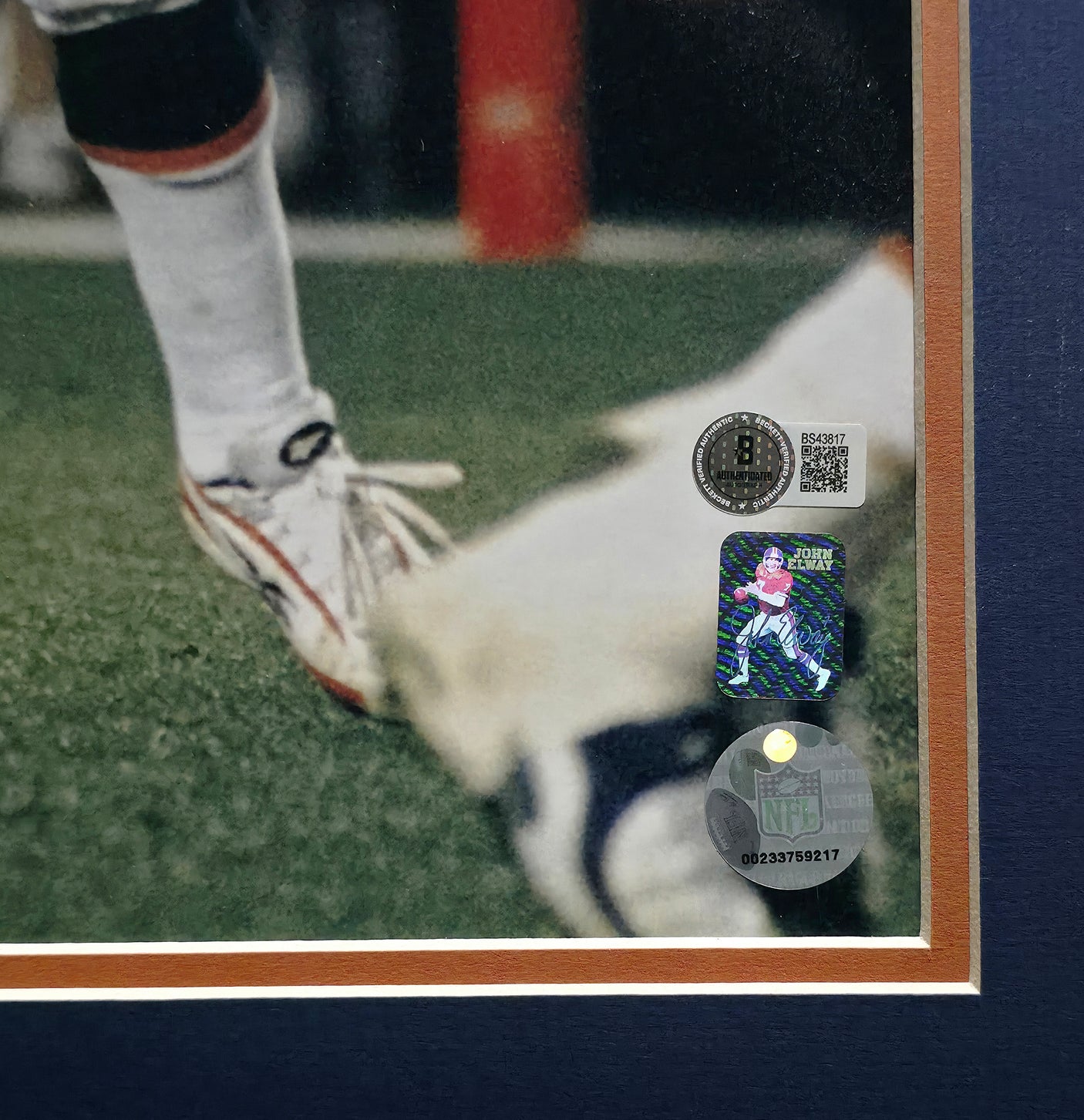 John Elway Autographed Framed 16x20 Photo Denver Broncos Beckett BAS QR Stock #253602