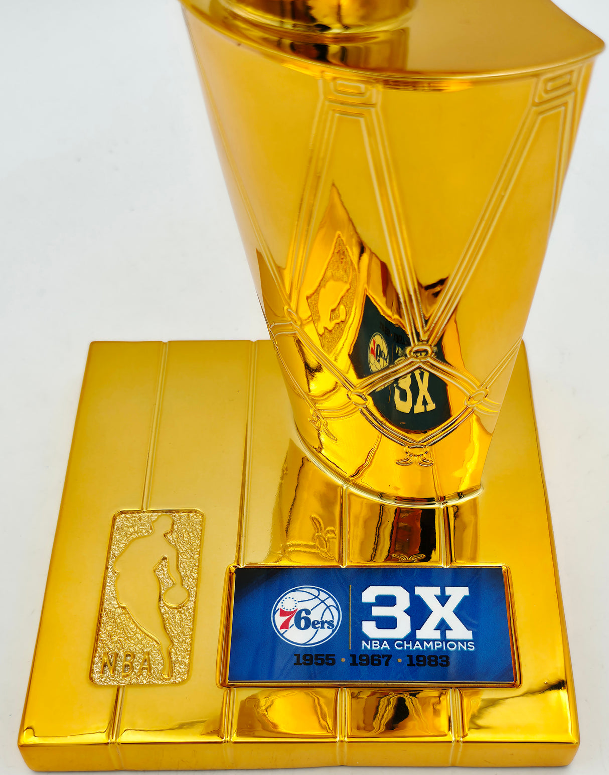 Julius "Dr. J" Erving Autographed Philadelphia 76ers NBA Champions Mini Trophy Fanatics Beckett BAS Witness Stock #253706