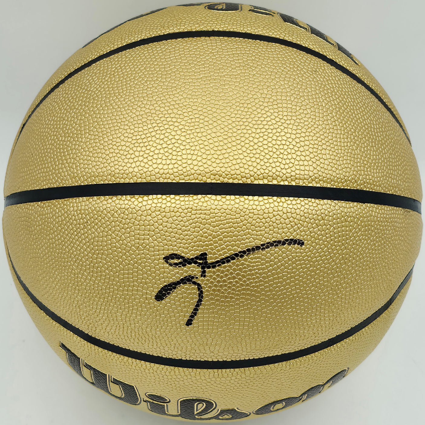 Allen Iverson Autographed Gold Edition Composite Leather Basketball Philadelphia 76ers Beckett BAS Witness Stock #253647