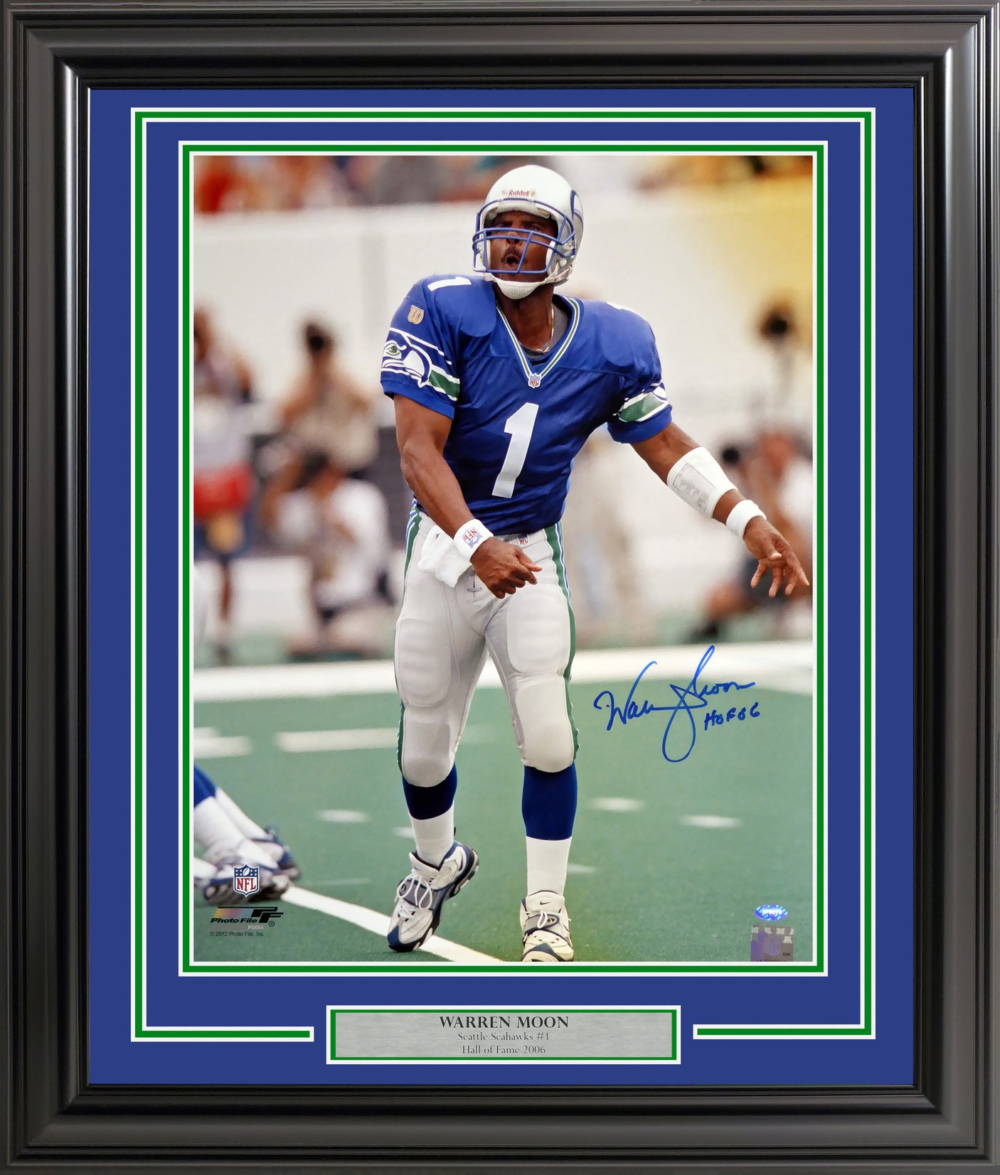 Warren Moon Autographed Framed 16x20 Photo Seattle Seahawks MCS Holo Stock #254264
