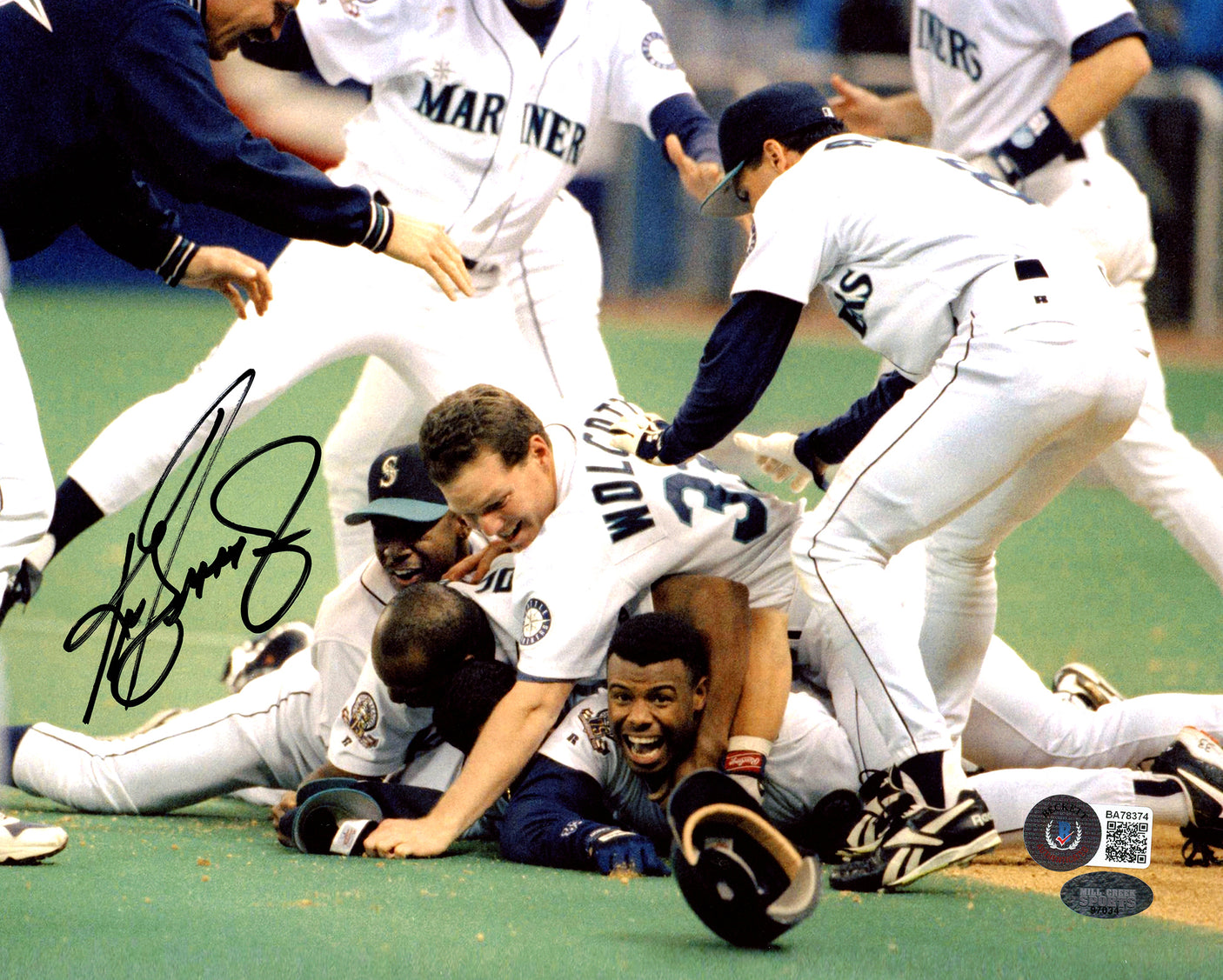 Ken Griffey Jr. Autographed Framed 8x10 Photo Seattle Mariners 1995 Dogpile Beckett BAS QR Stock #254283