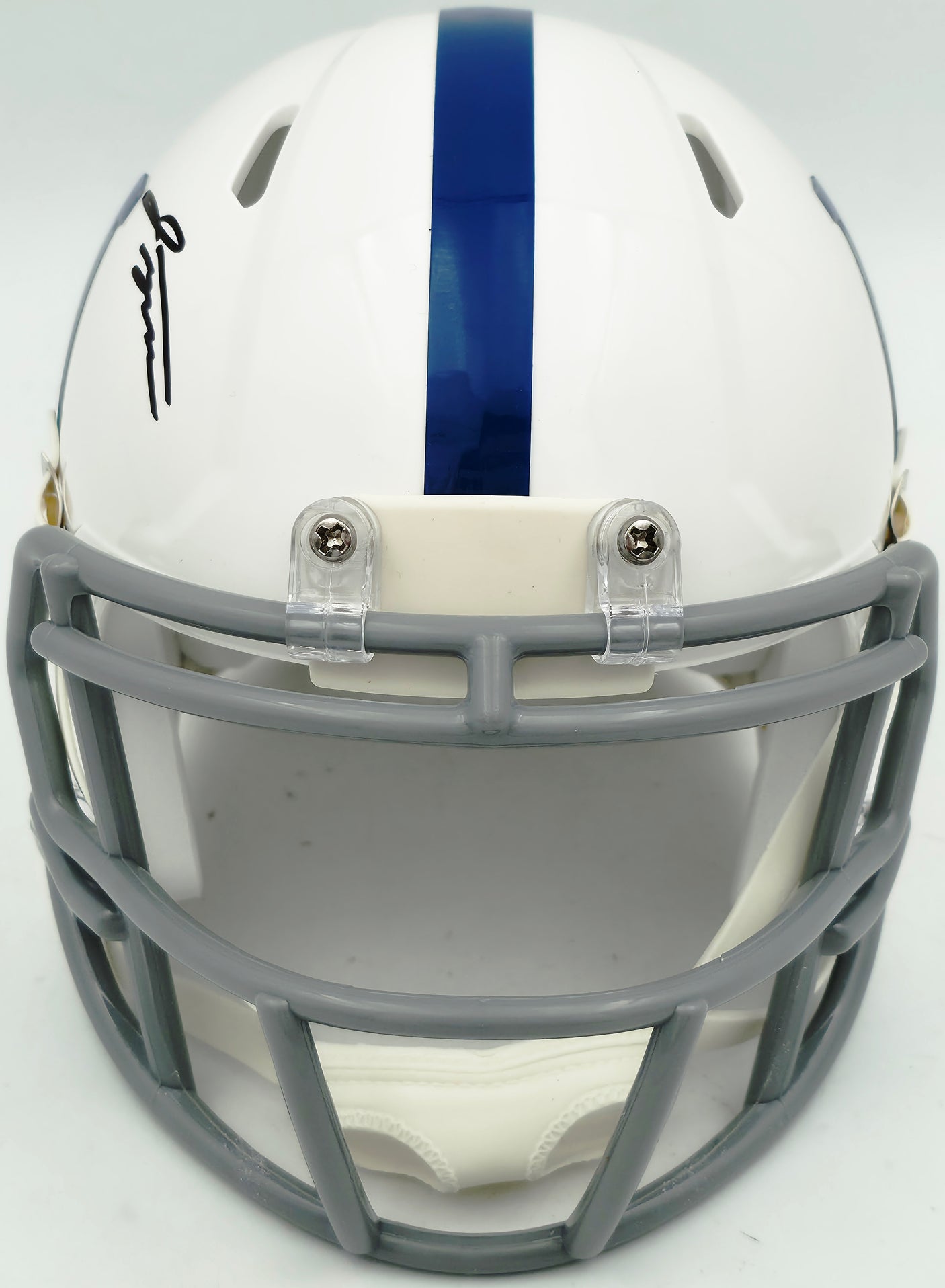 Jonathan Taylor Autographed Indianapolis Colts White Speed Mini Helmet Beckett BAS Witness Stock #254431