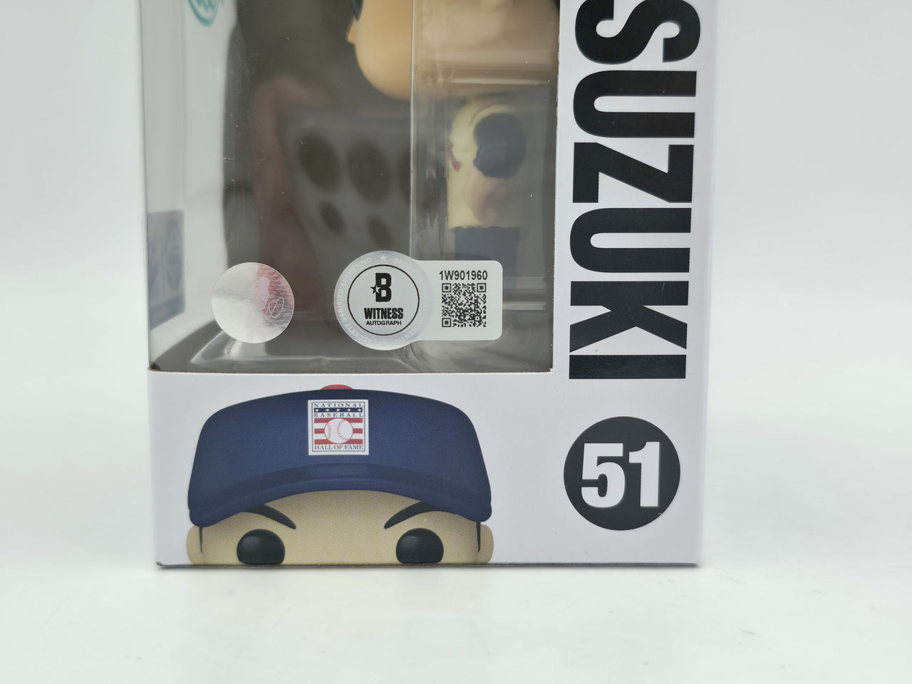Ichiro Suzuki Autographed Hall of Fame Funko Pop #51 Seattle Mariners IS Holo & Beckett BAS Witness Stock #254342