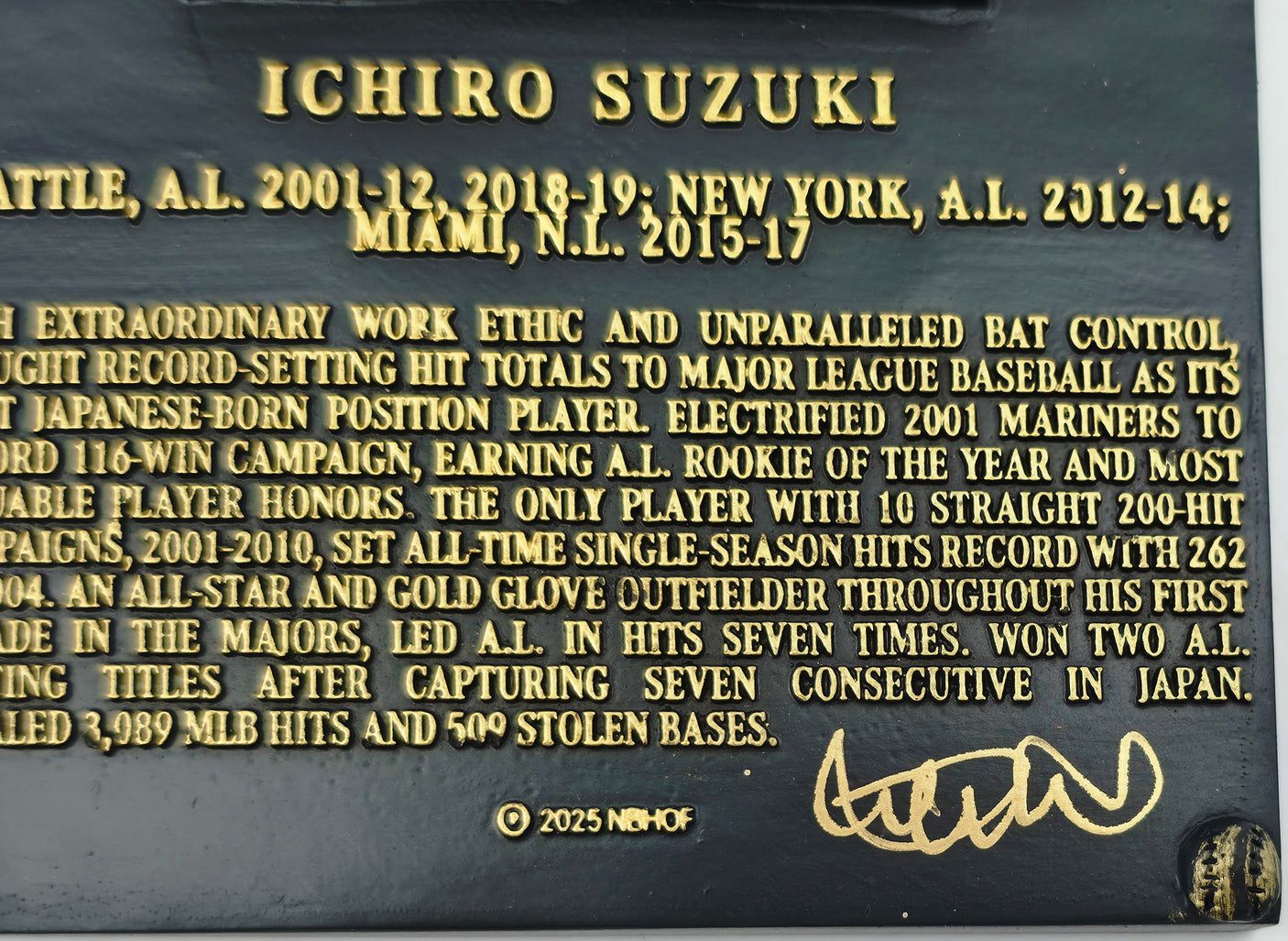 Ichiro Suzuki Autographed Replica Hall of Fame HOF Plaque Seattle Mariners IS Holo & Beckett BAS Witness Stock #254351