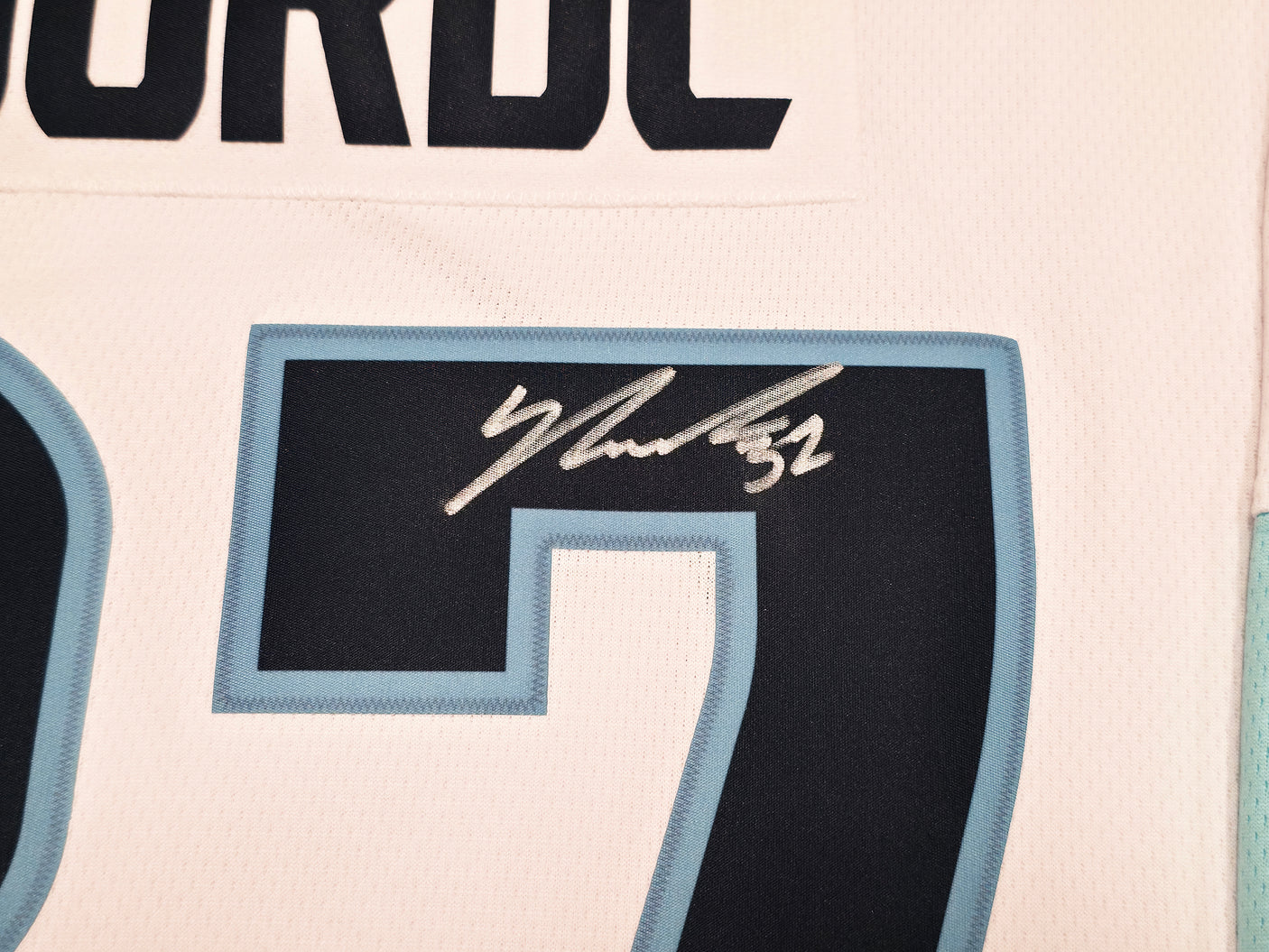Seattle Kraken Yanni Gourde Autographed White Fanatics Jersey Size XL Fanatics Holo Stock #254451