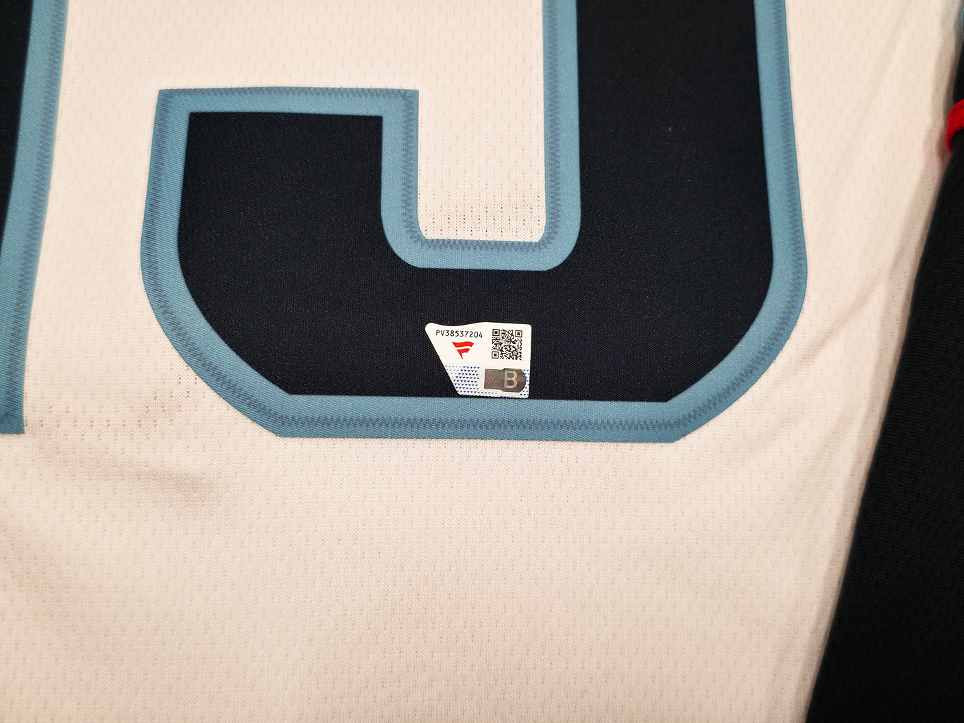 Seattle Kraken Brandon Tanev Autographed White Fanatics Jersey Size XL Fanatics Holo Stock #254455