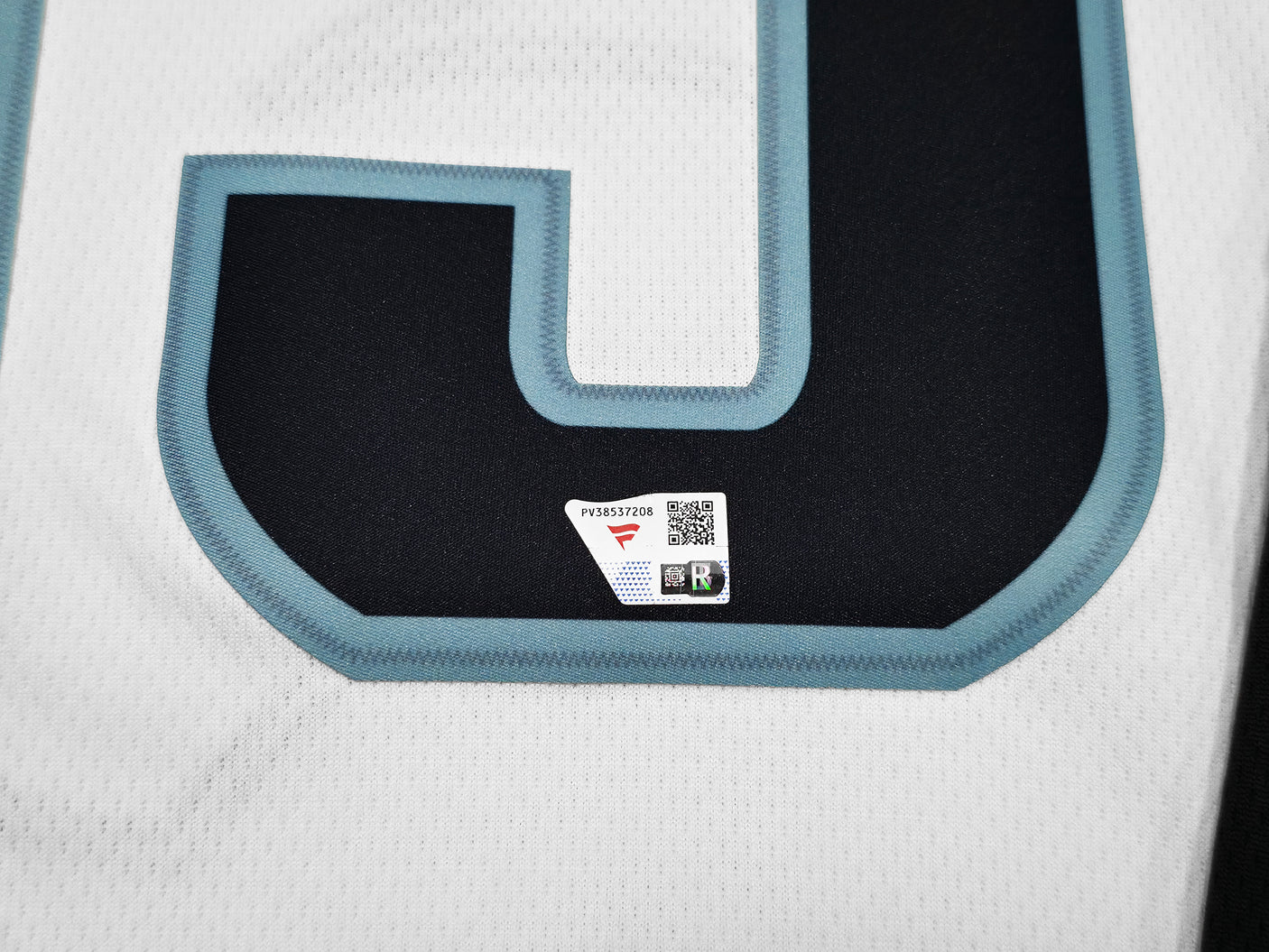 Seattle Kraken Brandon Tanev Autographed White Fanatics Jersey Size XL Fanatics Holo Stock #254456