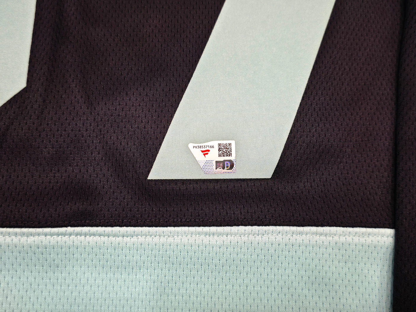 Seattle Kraken Yanni Gourde Autographed Blue & Green Fanatics Reverse Retro Jersey Size XL Fanatics Holo Stock #254449