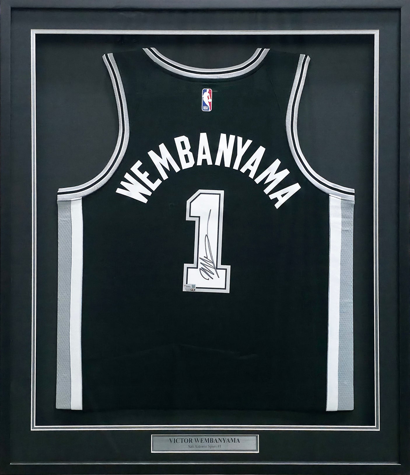 San Antonio Spurs Victor Wembanyama Autographed Framed Black Nike Swingman Icon Edition Jersey Fanatics Holo Stock #256418