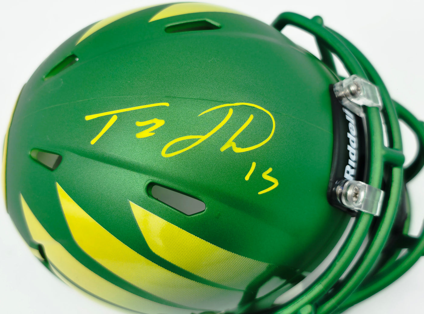 Tez Johnson Autographed Oregon Ducks Green Speed Mini Helmet JSA Witness Stock #256799