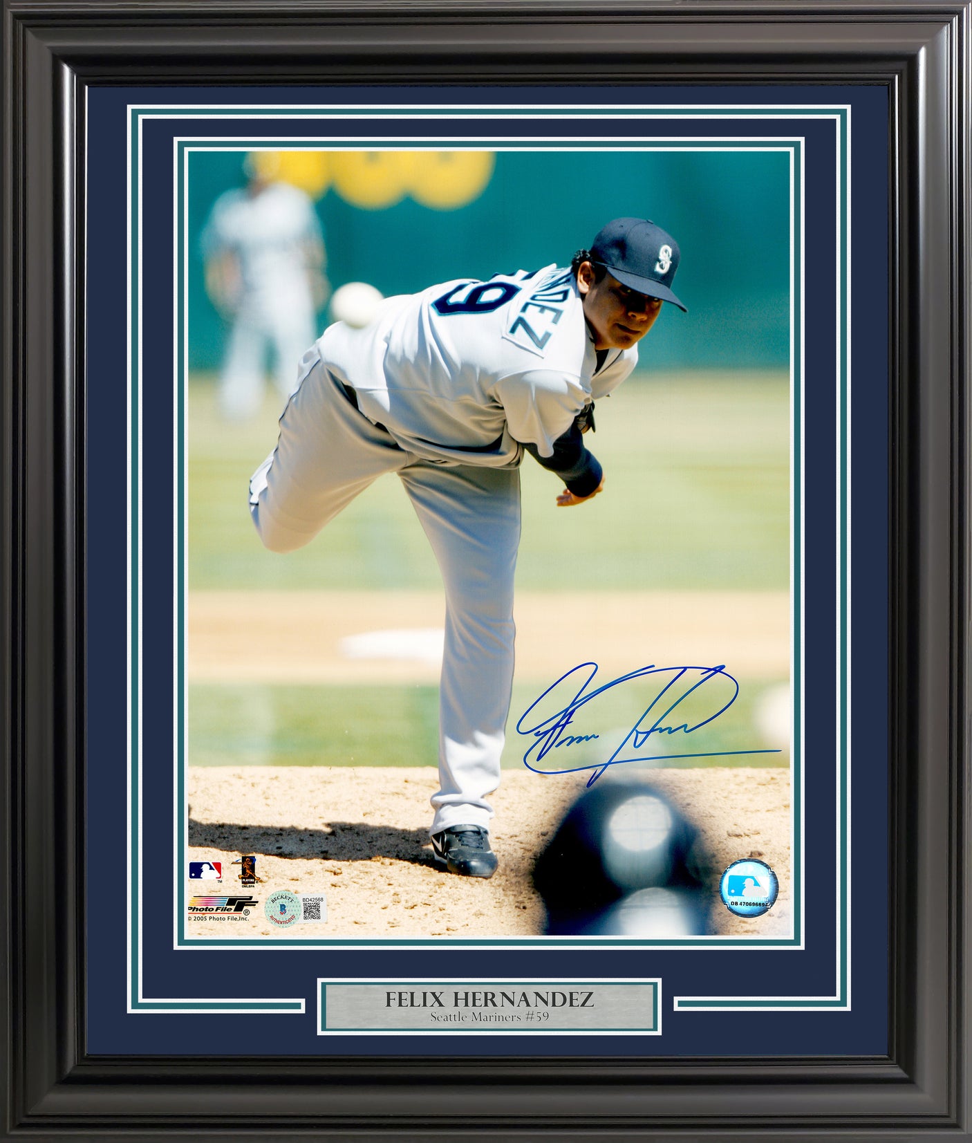 Felix Hernandez Autographed Framed 11x14 Photo Seattle Mariners Beckett BAS QR Stock #256662