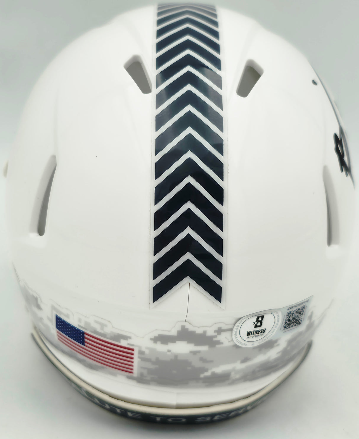 Brian Urlacher Autographed Chicago Bears White 2024 Salute To Service Speed Mini Helmet "USA" Beckett BAS Witness Stock #261927
