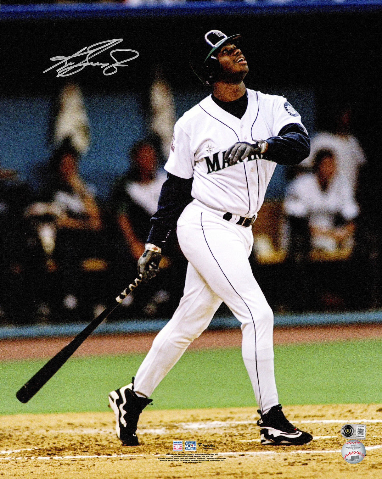 Ken Griffey Jr. Autographed 16x20 Photo Seattle Mariners Beckett BAS Witness Stock #267491