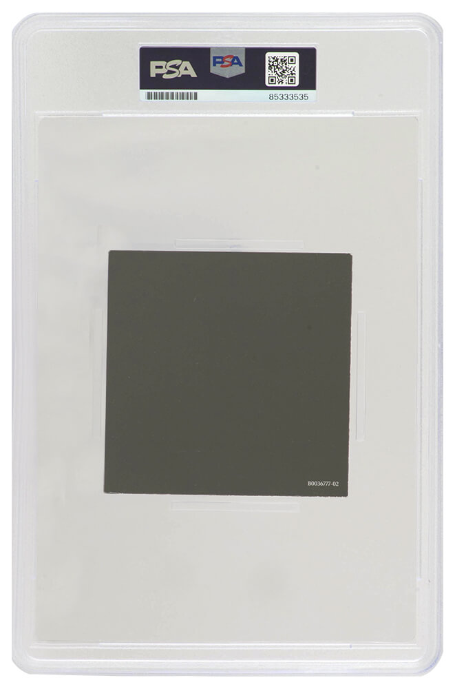 Shania Twain Signed 'Queen Of Me' 4x4 CD Insert - (PSA/DNA Encapsulated)