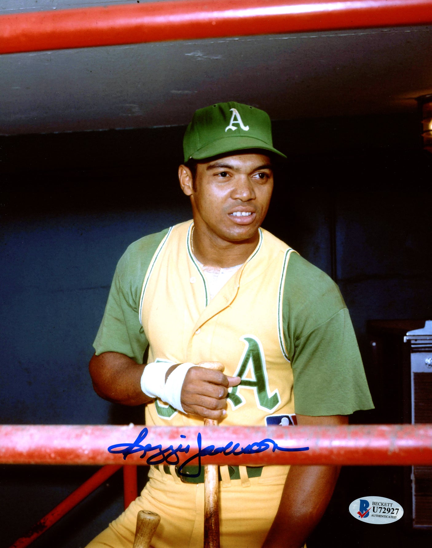 Reggie Jackson Autographed 8x10 Photo Oakland A's Beckett BAS Stock #177594