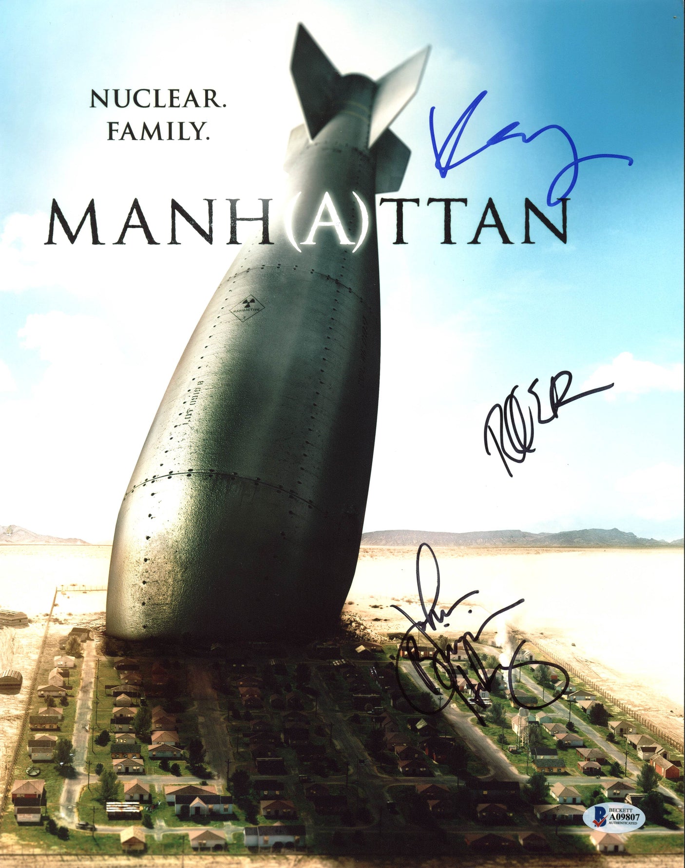 Manhattan (Rachel Brosnahan,Katja Herbers +1) Signed 11X14 Photo BAS #A09807
