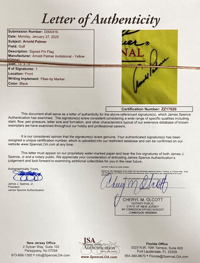 Arnold Palmer Signed Framed Arnold Palmer Invitational Yellow Golf Flag JSA LOA