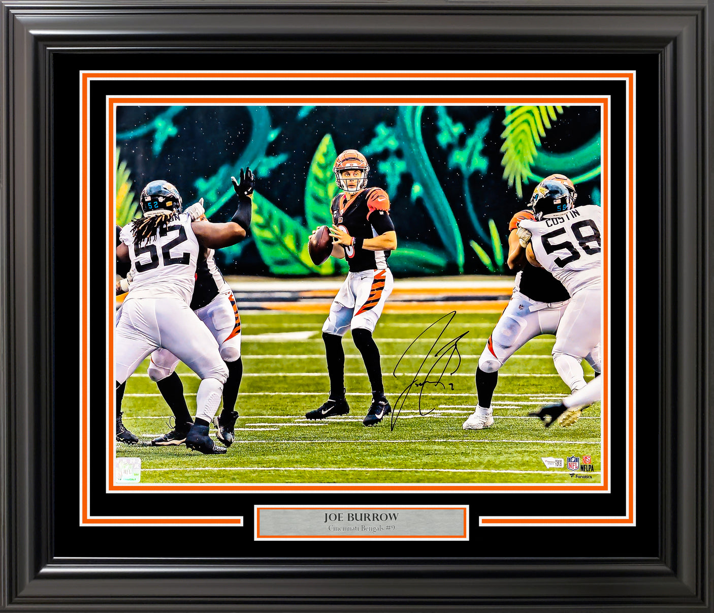 Joe Burrow Autographed Framed 16x20 Photo Cincinnati Bengals Fanatics Holo Stock #221124