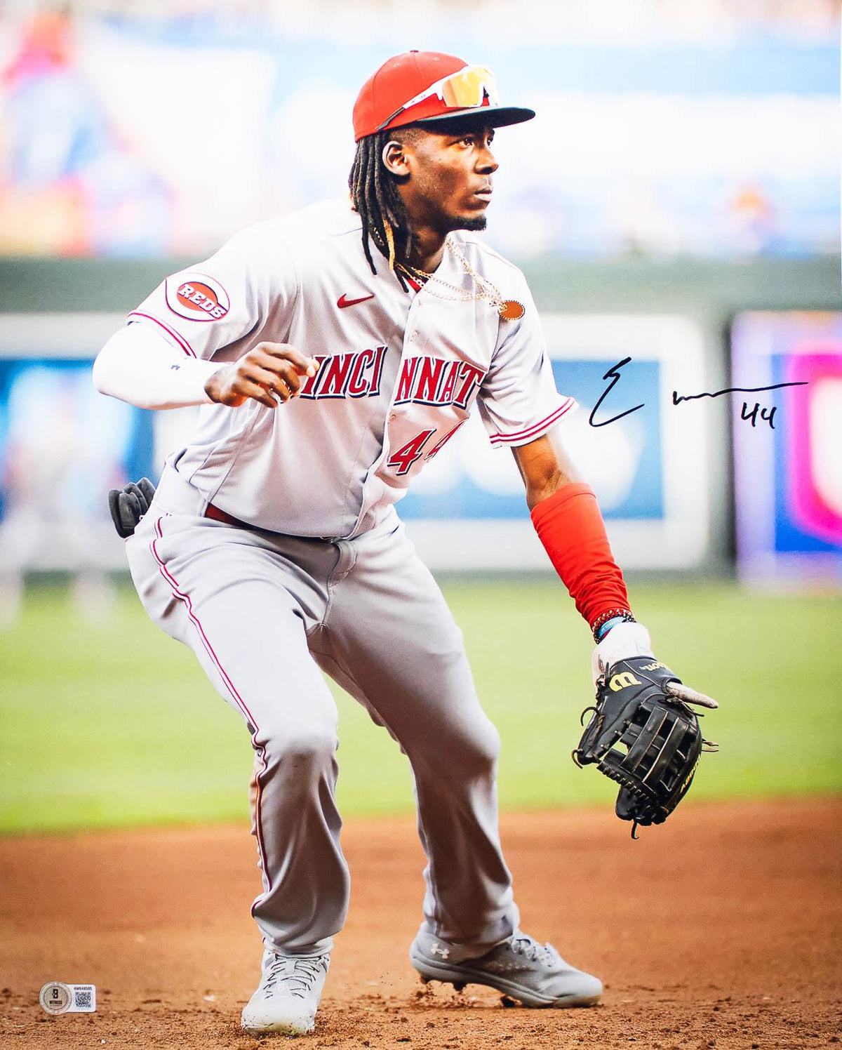 Elly De La Cruz Signed 16x20 Cincinnati Reds Fielding Photo BAS
