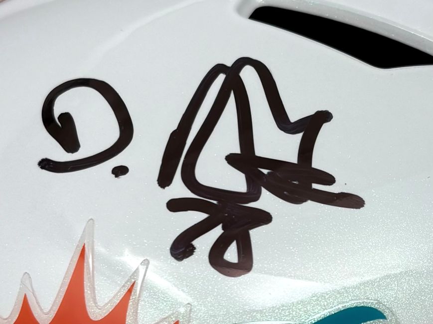 De'Von Achane Signed Miami Dolphins Full Size Replica Speed Helmet BAS