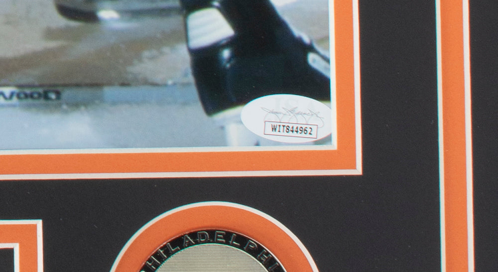 Eric Lindros Signed Framed Flyers 16x20 Fight Photo JSA ITP